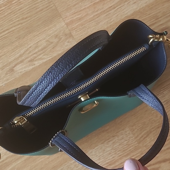 Coach Crossbody Tote Bag - Picture 4 of 11